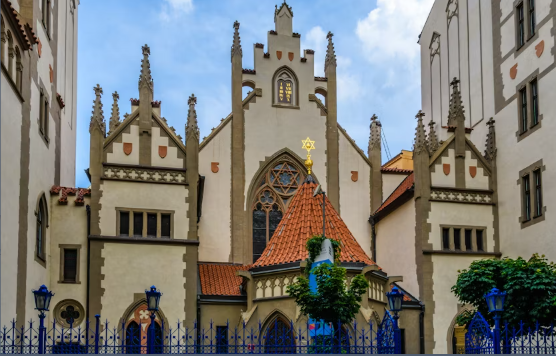 Jewish town walking tour in Prague - Image 2